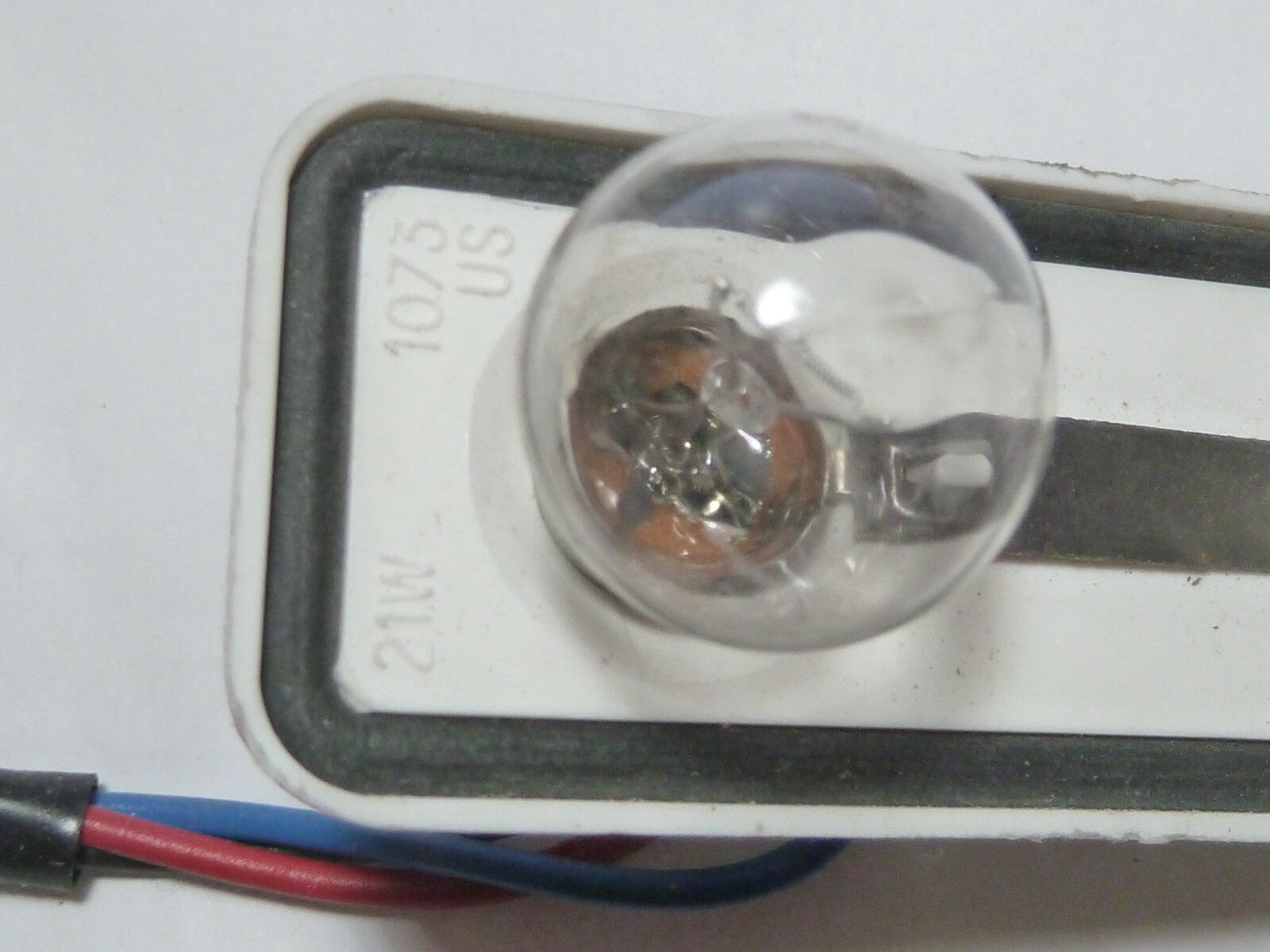 PEUGEOT 305 PORTE LAMPE FEU AVANT
