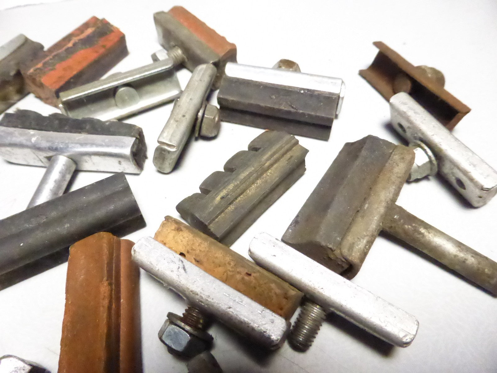 ✨ Lot porte-patins de frein vélo vintage – anciens supports brake pads bicycle ✨