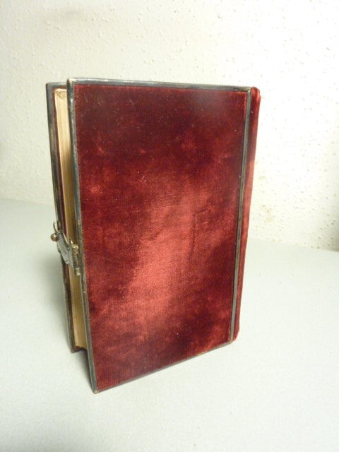 Rare Beau Petit Parroissien Complet 1855 velours et metal office du dimanche