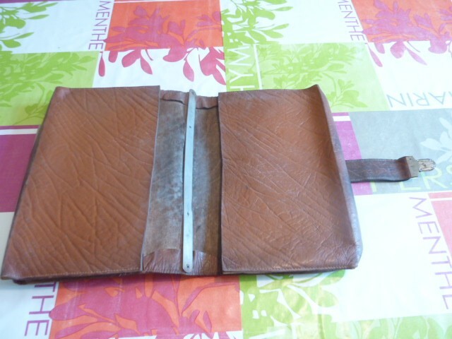 Vintage, forme original Ancien Cartable, Sacoche en cuir épais marron