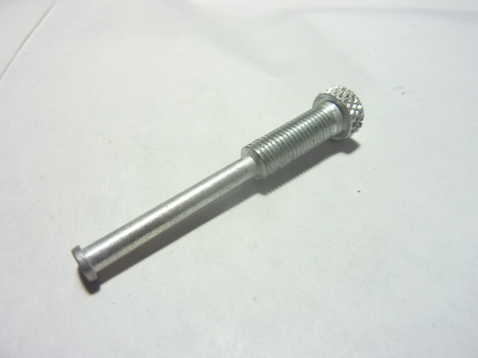 ✨ NOS – Vis de réglage Gurtner 6802 – Carburateur Vespa – Ancien stock ✨
