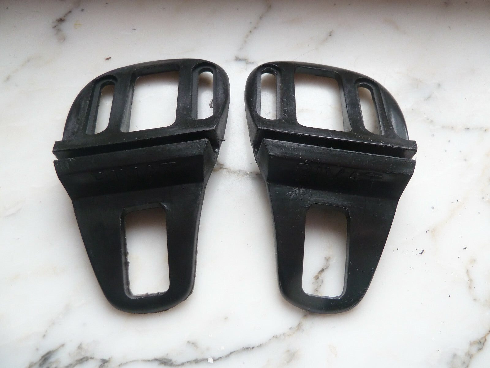NOS cales vintage chaussures rivat cleats shoes ancien stock