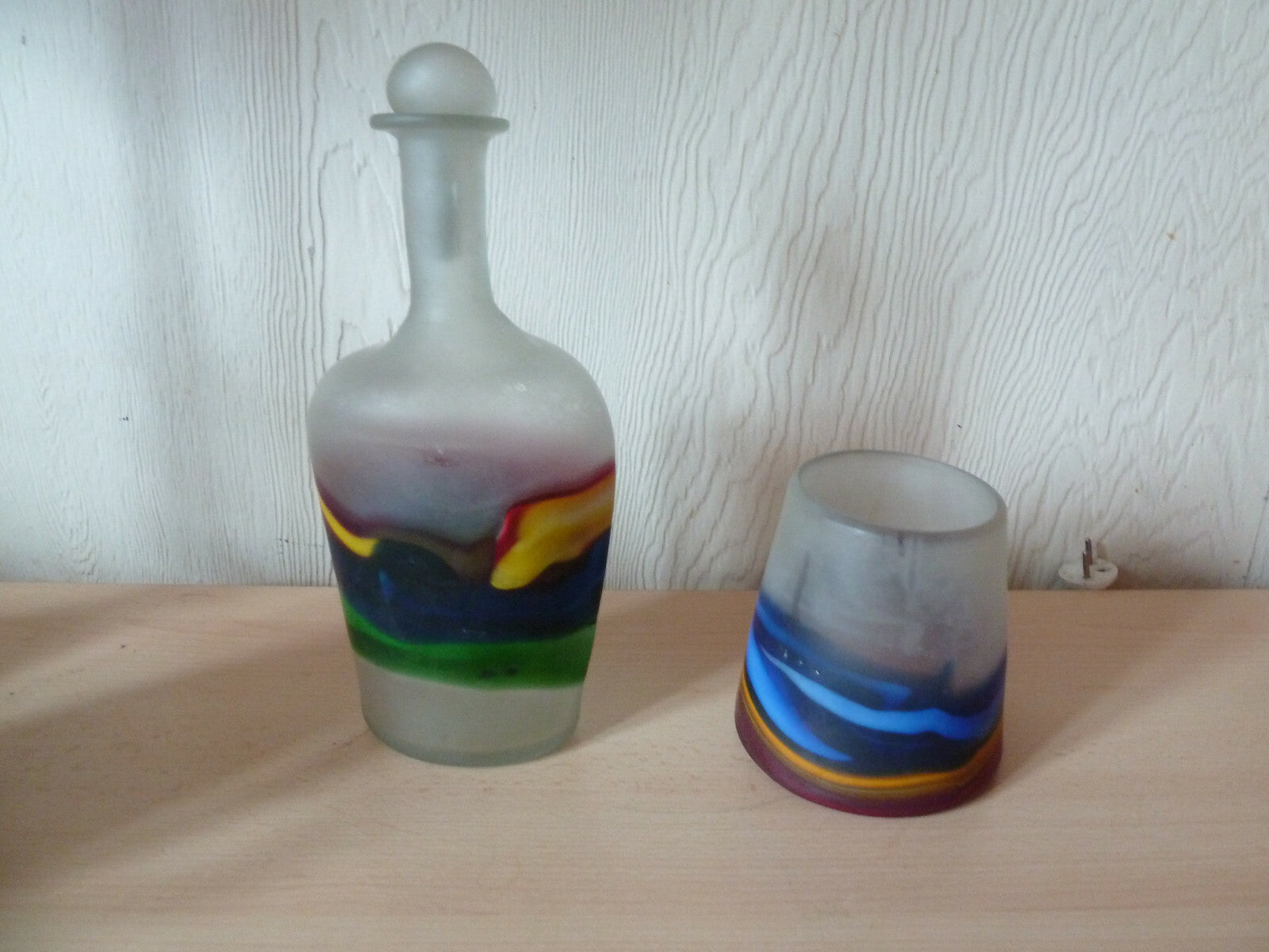 Perses verrerie Golkar Glass  2 pièce bouteille et vase signée verre soufllé