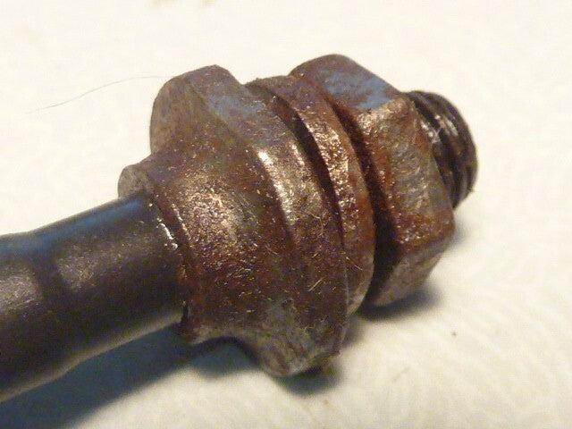 1 Axe pédale gauche Lyotard 108 mm neuf ancien stock  velo cyclo solex