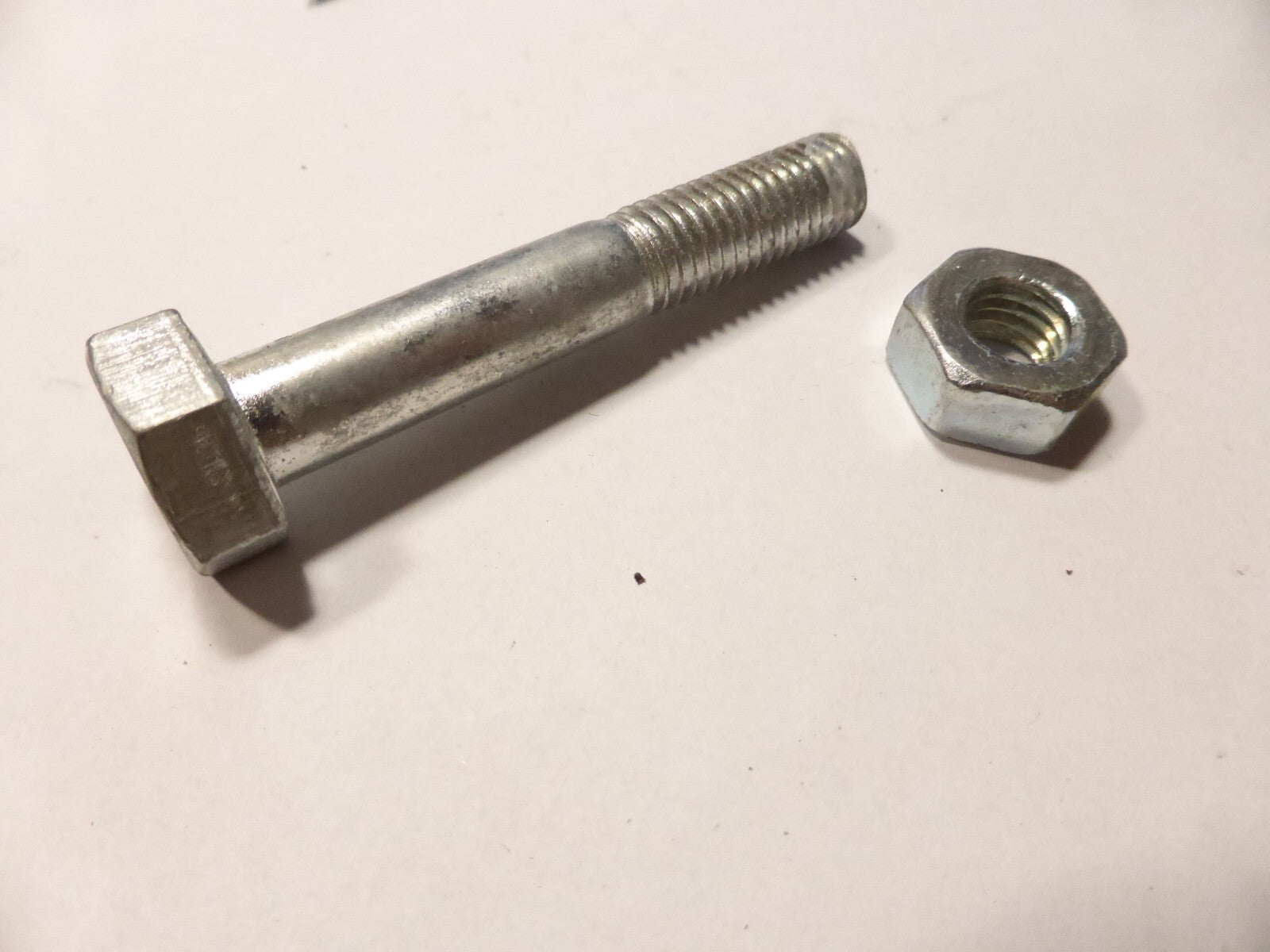 NOS vis Axe bas de cadre diamètre 10 mm x 60 mm solex fixation 3800 M10 chinois