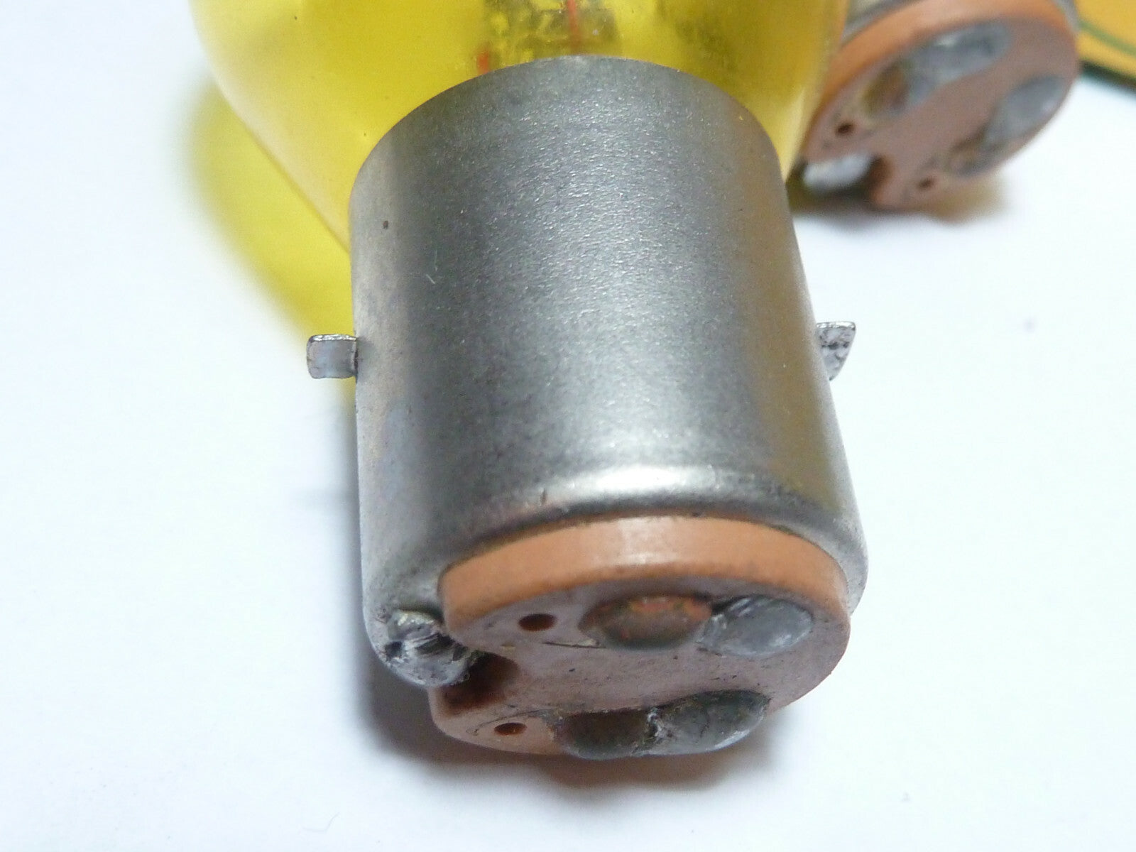 NOS 2 ampoules MAZDA éclairage vintage  12V 18/18 W BA 20 d jaune Bulb BA20d