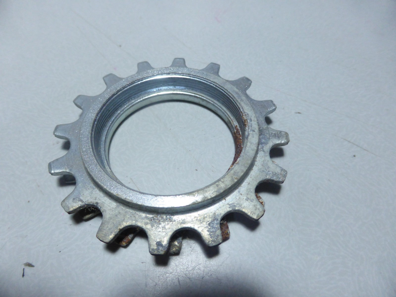NOS ancien vintage pignon cogs MC 15/16 dents maillard