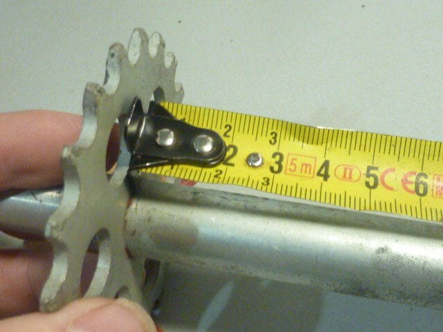 NOS axe PEDALIER ANCIEN 20 Zähne  Tretachse 20 DENTS moped altes Puch ? CIAO ?