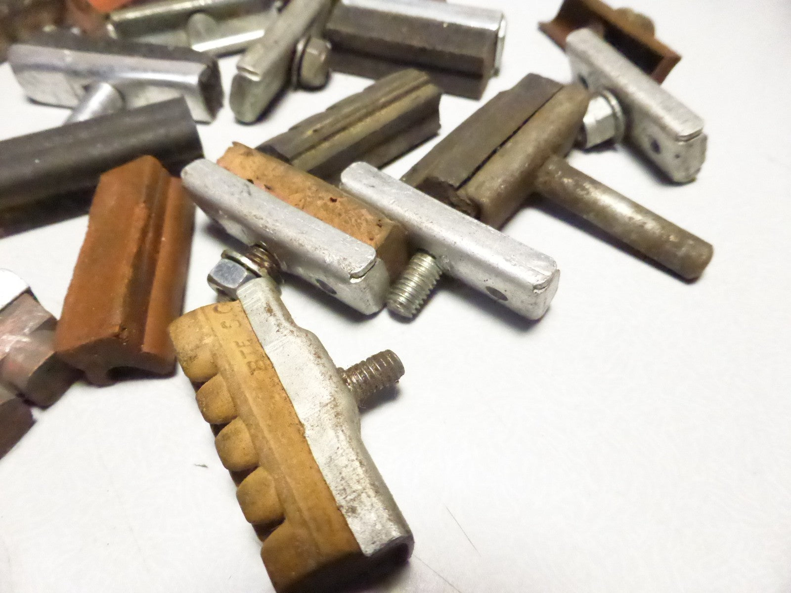 ✨ Lot porte-patins de frein vélo vintage – anciens supports brake pads bicycle ✨