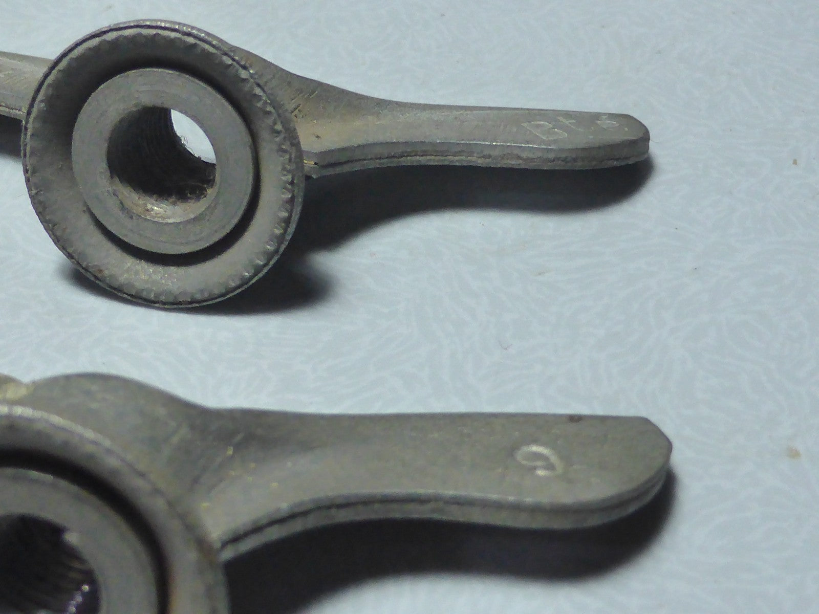 ✨NOS Neu 2 Écrous Papillon Vélo Ancien  Huret Wing Nuts 9 mm Vintage✨
