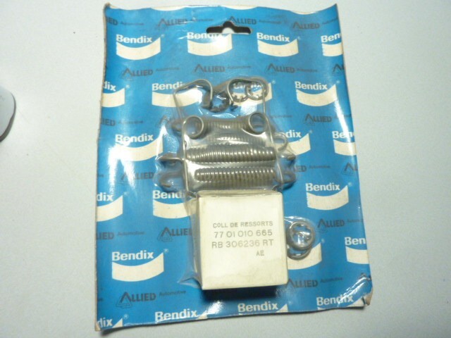 kit de fixations de mâchoires de frein, Peugeot 204 et 304 Bendix 7701010665