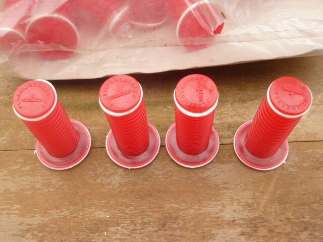 ✨Plastiche Cassano Handlebar Grips red White Cycle BMX Brand New 2 PAIR✨