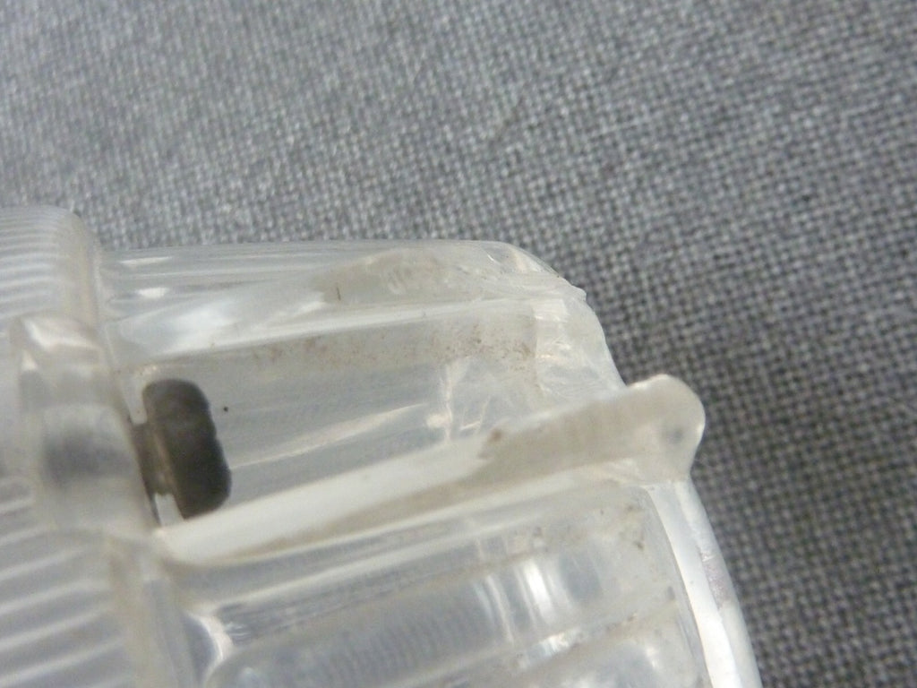 P.K-LMP 6727 51.105 100-76-63 e2 Cabochon feu OLDTIMER renault 4 4L R4 DAUPHINE