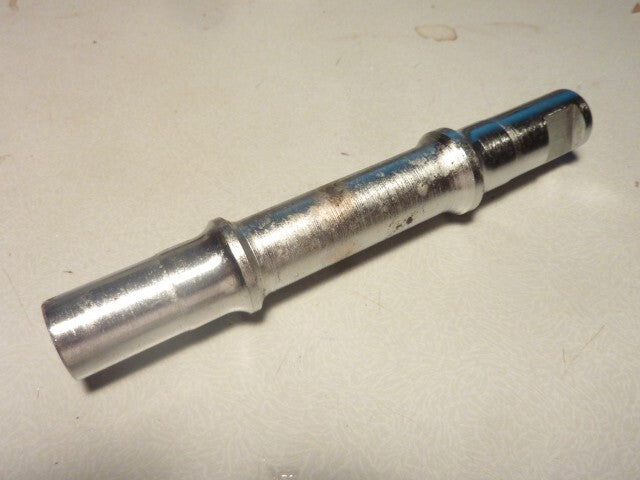 Nos axe clavette pédalier REWAX 130 mm  pédalier Bottom bracket  not stronglight