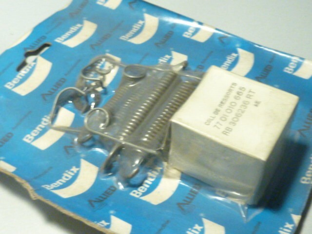 kit de fixations de mâchoires de frein, Peugeot 204 et 304 Bendix 7701010665