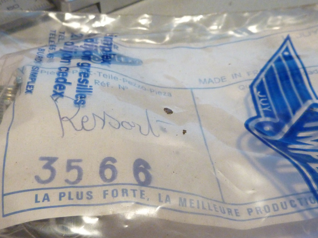 NOS  1 SIMPLEX SLJ LJ REAR DERAILLEUR SPRING - 1 Ressort de Der. Ar. 3566