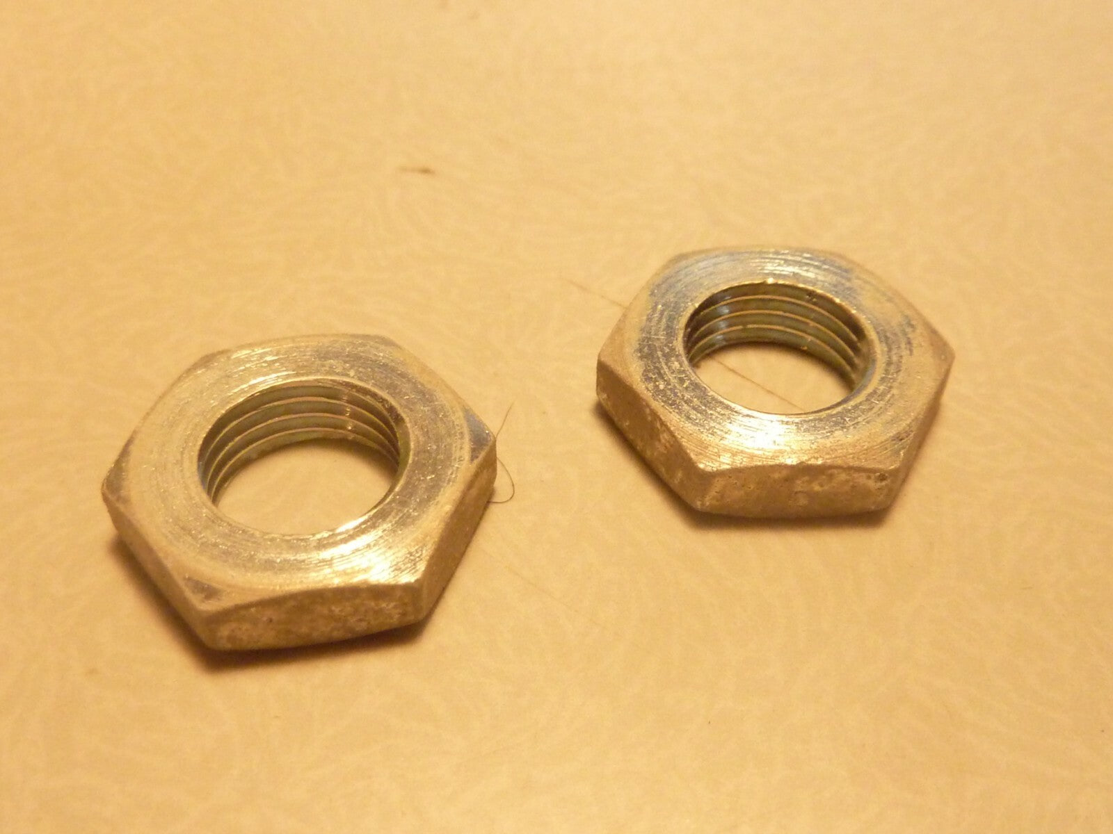 ✨ NOS Ancien stock – 2 Contre-écrous de moyeu Algi – 9,5 x 100 – Vélo vintage ✨