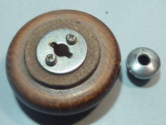 Moulin poivre poivrière bois métal vintage cuisine table Peugeot France