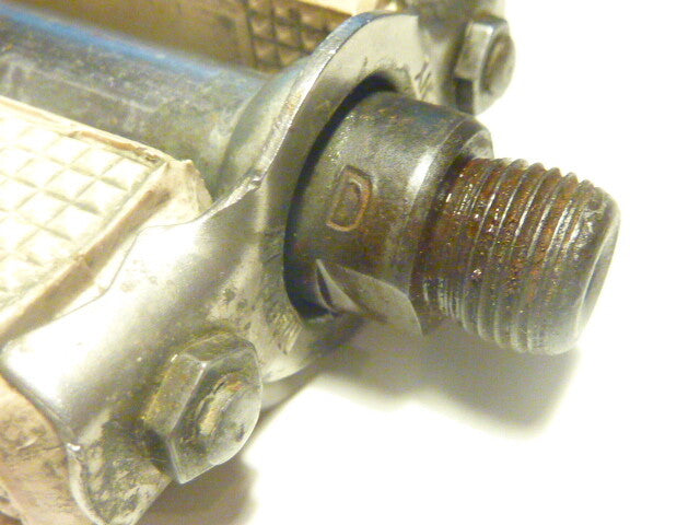 NOS  1 petite pédale vélo ancien vintage pedals  droite  9/16" made in Germany