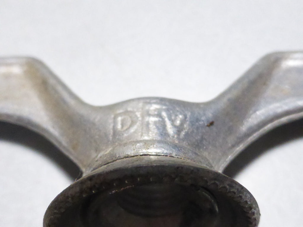 1 anciens Ecrous Papillon DFV Velo Ancien  Wing Nuts Brass 8 mm vintage ALU