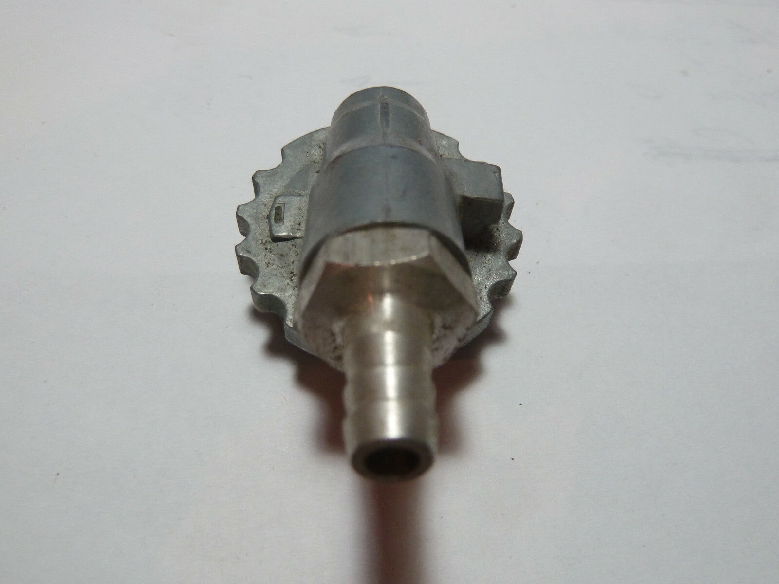 NOS neu 1 gurtner  carburateur  couvercle de cuve AD13 51V 51S moteur AV10