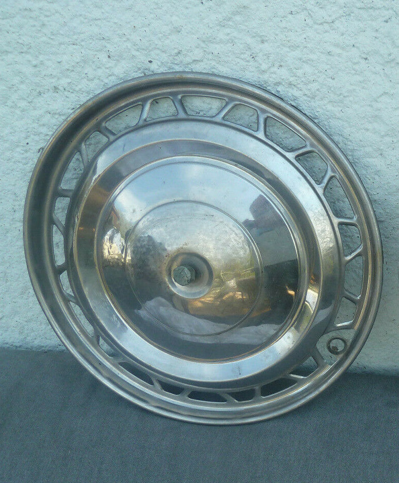 1 anciens vintage ENJOLIVEUR DE ROUE chromé 378 mm
