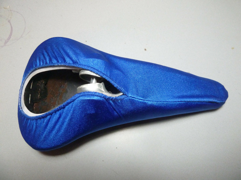 ✨ NOS Neuf – Couvre-selle / Housse de selle vintage – Polyester Bleu ✨