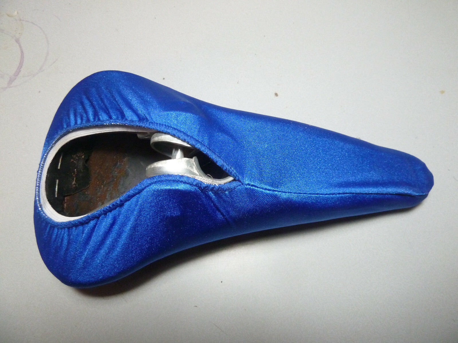 ✨ NOS Neuf – Couvre-selle / Housse de selle vintage – Polyester Bleu ✨