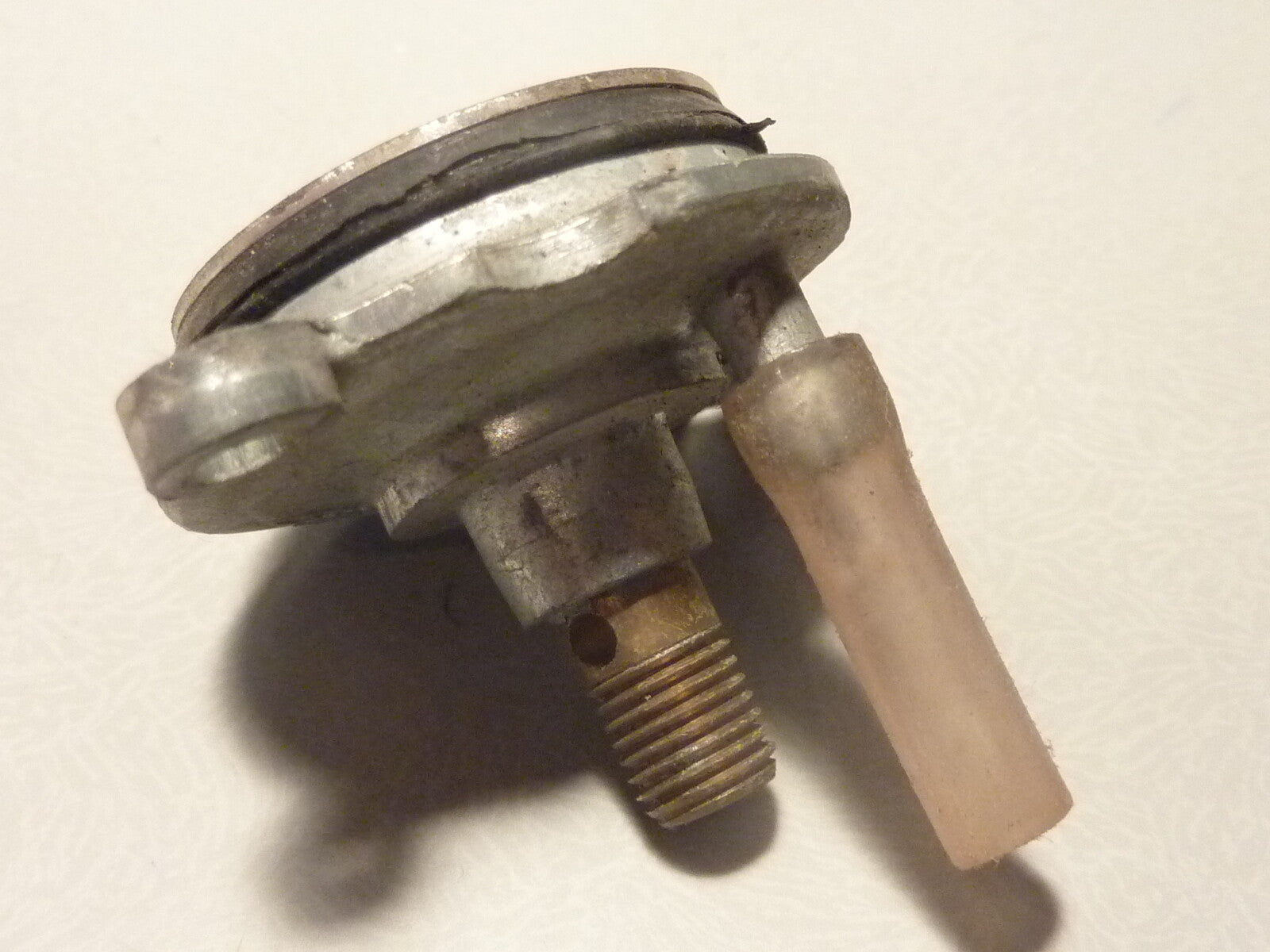 NOS 1 Couvercle de cuve Gurtner  type H14  569 Mobylette Motobécane AV89 4775