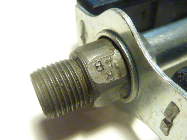 1 petite pédale lyotard vélo ancien vintage pedals  droite  14/125