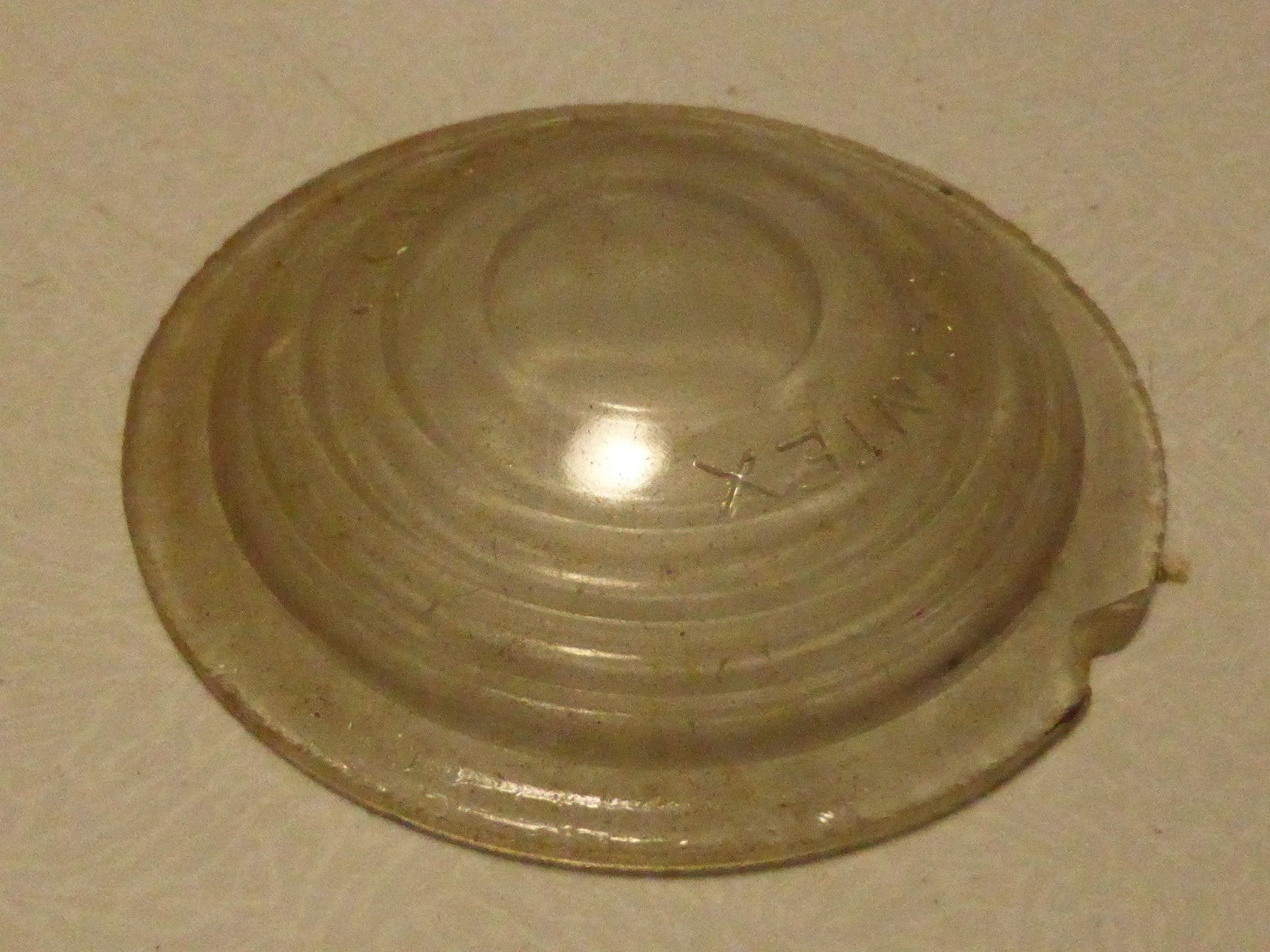 Ancien Cabochon en verre transparent SCINTEX 50 mm Ø velo moto auto tacot