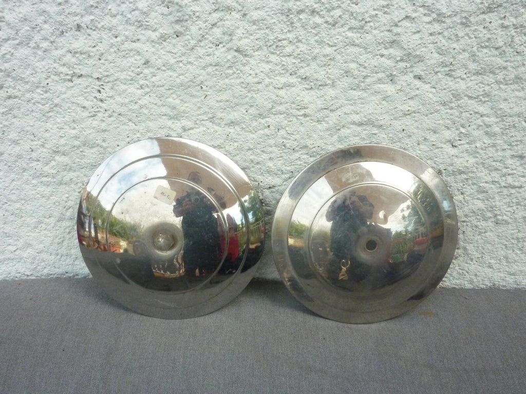 2 anciens  Enjoliveurs  PEUGEOT RENAULT CITROEN   Ø 220