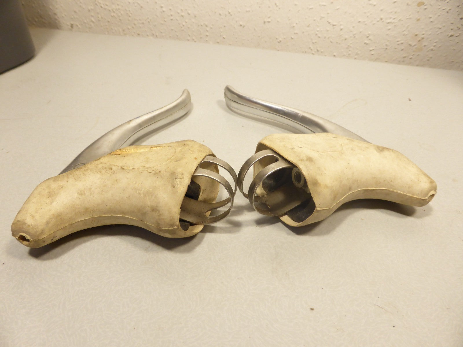 NOS RARE Leviers de frein velo vintage alu  old road bike brake levers course