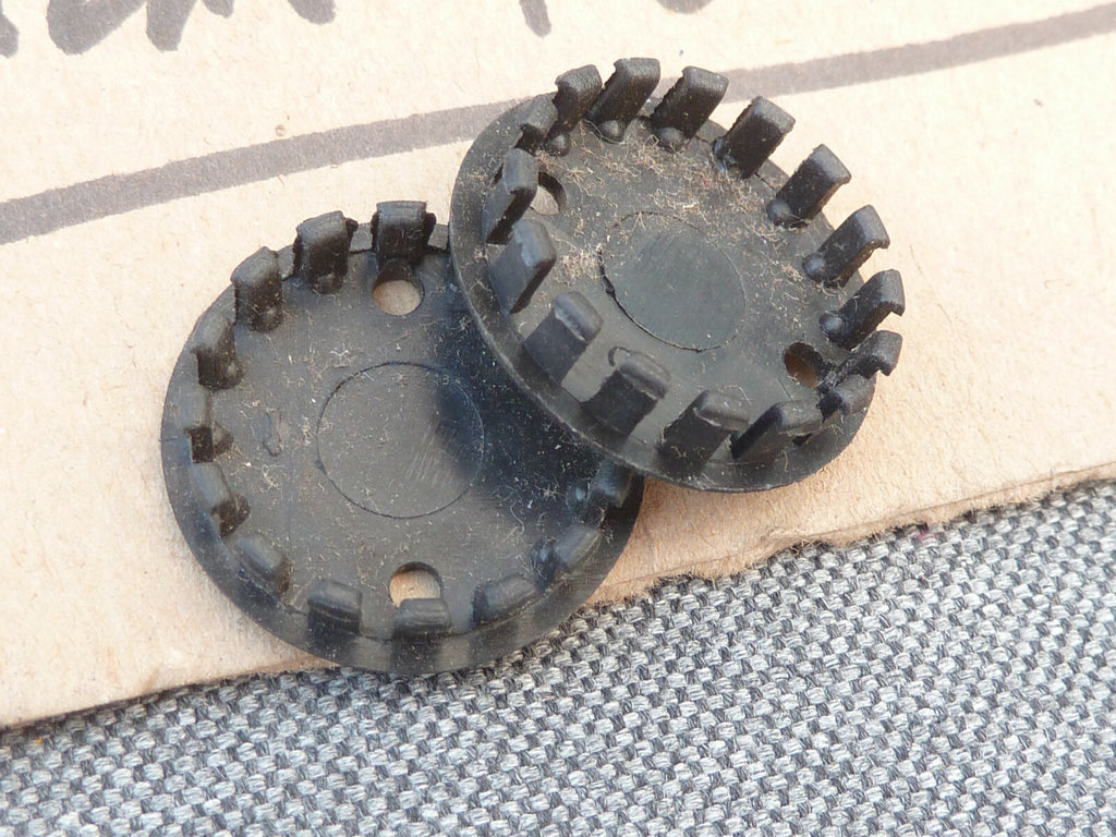 Nervar Bicycle Crankset Plastic Dust Caps Set Of 2 Road Bike Parts NOS