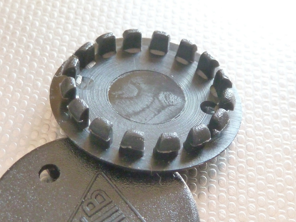 cache poussiere Bicycle Crankset Plastic Dust Caps Set Of 8 ATB Bike Parts NOS