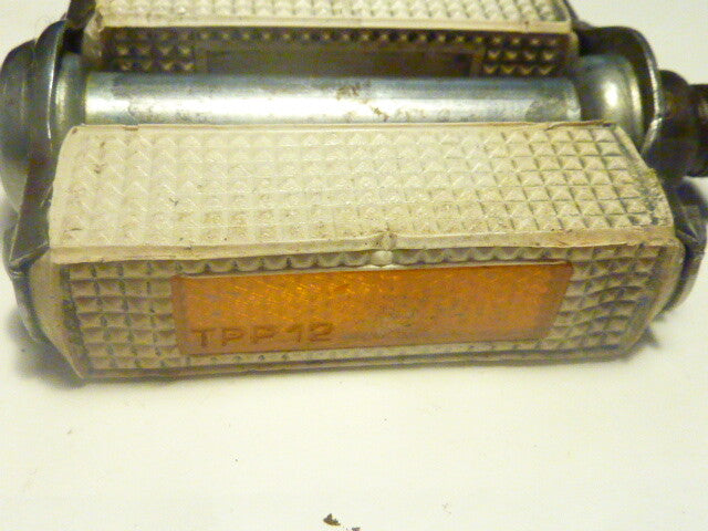NOS  1 petite pédale vélo ancien vintage pedals  droite  9/16" made in Germany