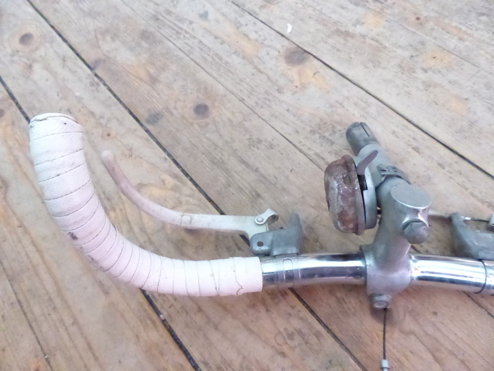 ancien guidon velo chromé vintage Peugeot motobecane gitane randonneur Pivo 22.2