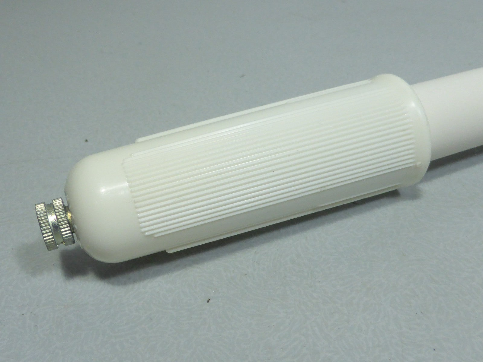 NOS new mini petite  Pompe à vélo vintage,peugeot,motobécane blanche 20-23 cm