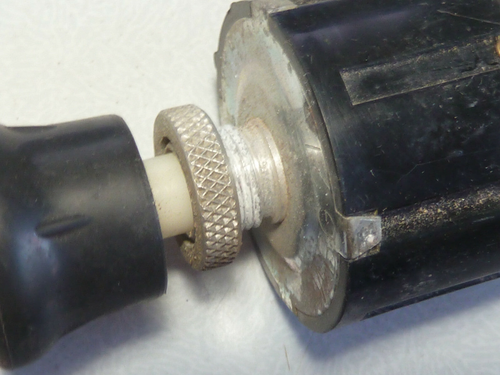 interrupteur bouton Warning ancien HAZARD tacot vintage