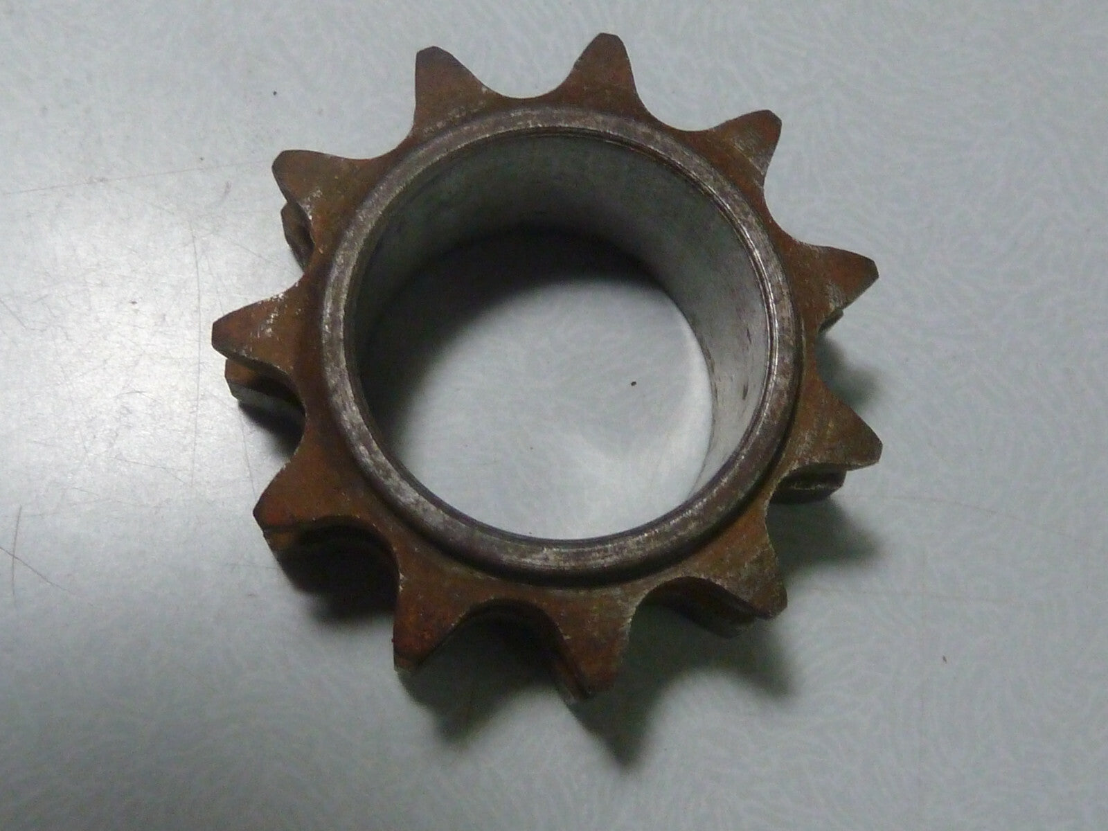 ✨ NOS – Pignon Motobécane 11 Dents – Ø Intérieur 29 mm – Vintage Cyclomoteur ✨