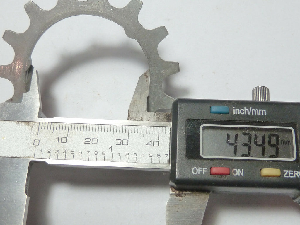 Sachs Maillard Sprocket.cogs pignon vintage 15 T Argent  silver NOS