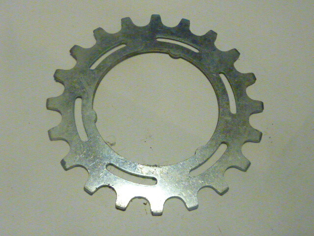 NOS Sachs Maillard Sprocket.cogs pignon vintage 20 T Argent  silver NOS