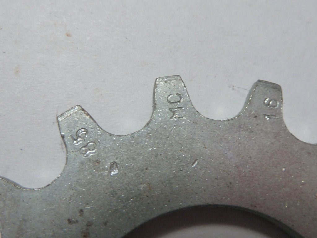 Sachs Maillard Sprocket.cogs pignon vintage 16 T Argent  silver NOS
