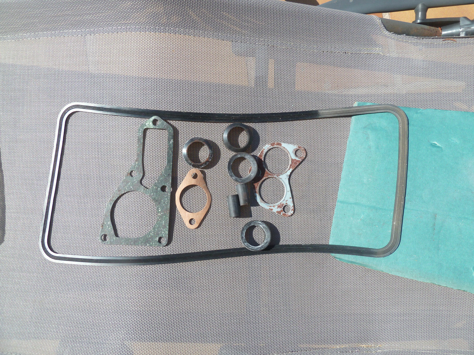 anciens joints vintage Peugeot 504 vieux stock