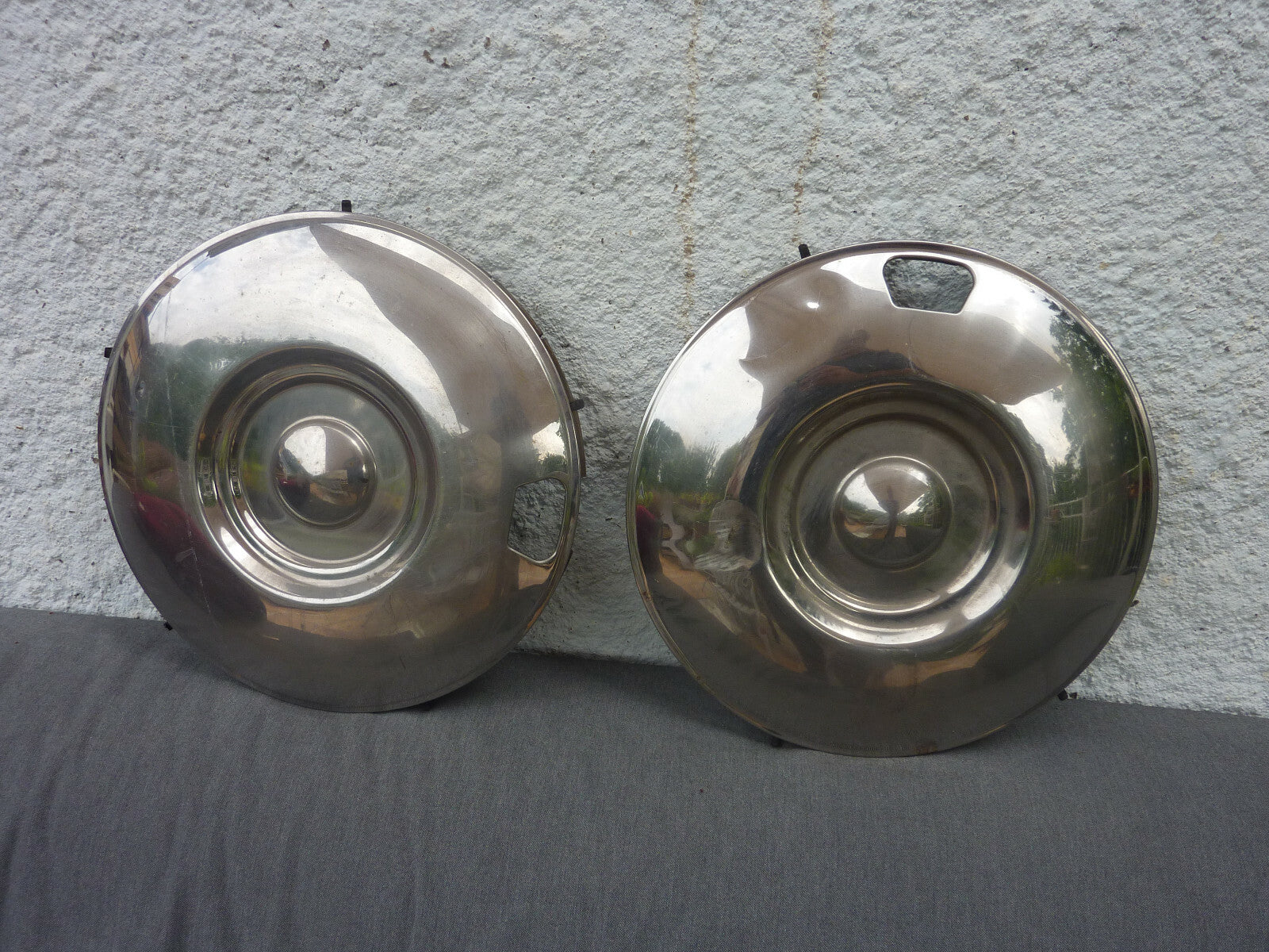 2 anciens vintage ENJOLIVEUR DE ROUE chromé  360mm