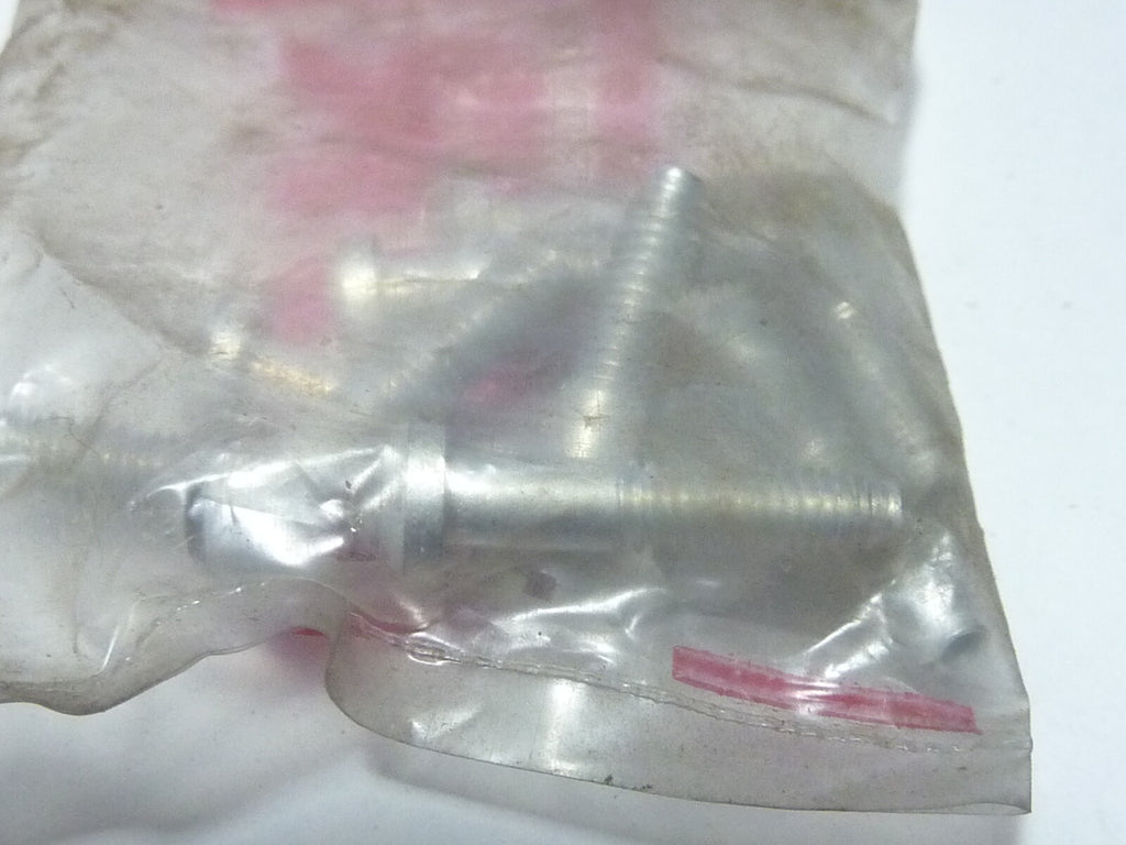 ✨ NOS – Vis Gurtner 5479 – Motobécane / Peugeot / Bima – Ancien stock ✨