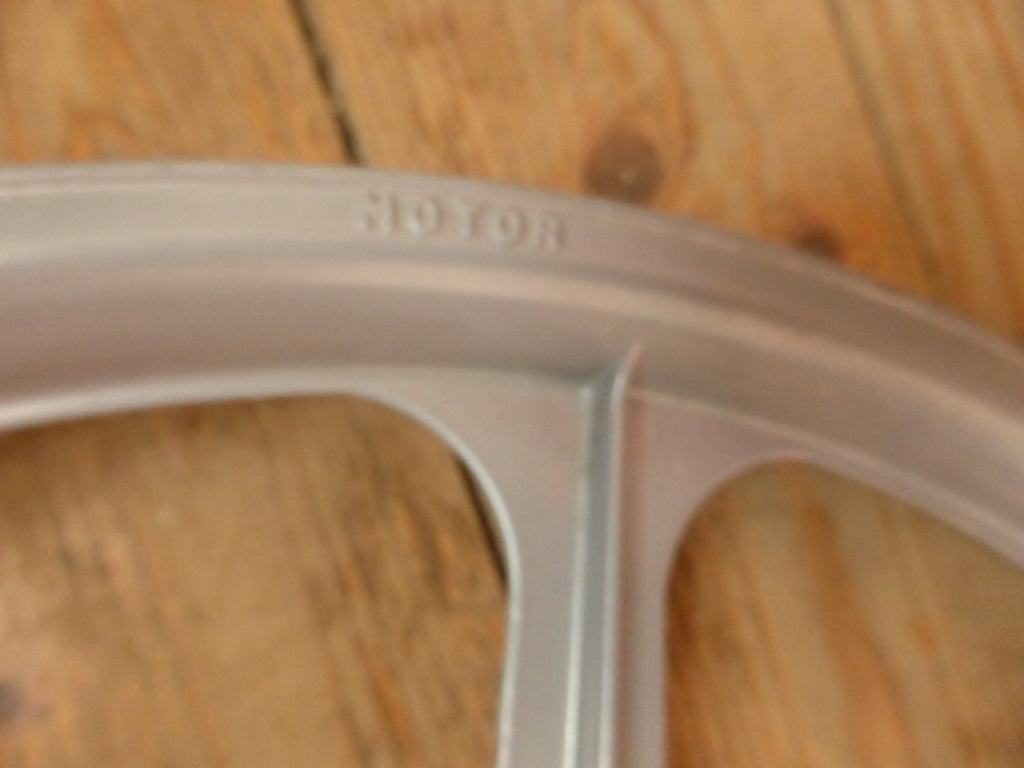 ✨ NOS Roue BMX 20x1.75 à Bâtons Aluminium – Frein Tambour - Bernardi Motor ✨